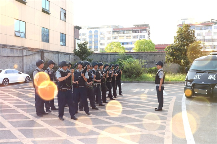 懷化(huà)保安,懷化(huà)押運,懷化(huà)聯網報(bào)警,懷化(huà)市(shì)保安,懷化(huà)市(shì)保安公司