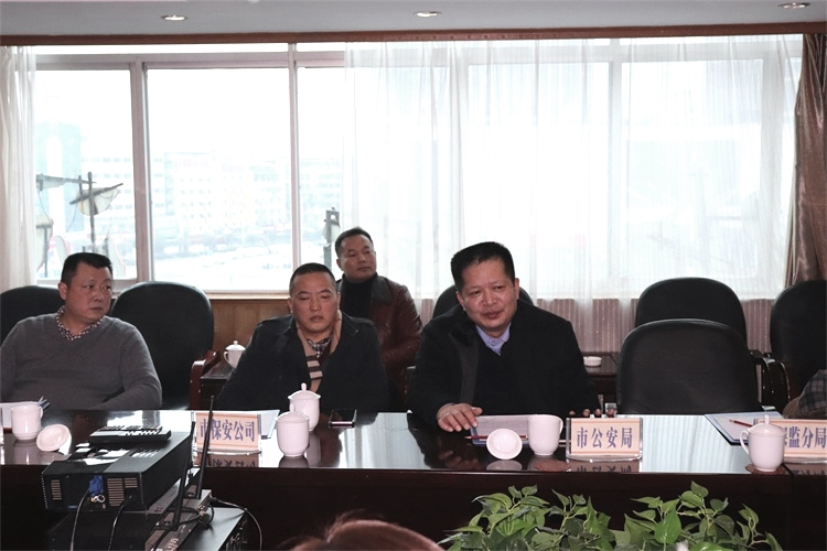 懷化(huà)保安,懷化(huà)押運,懷化(huà)聯網報(bào)警,懷化(huà)市(shì)保安,懷化(huà)市(shì)保安公司