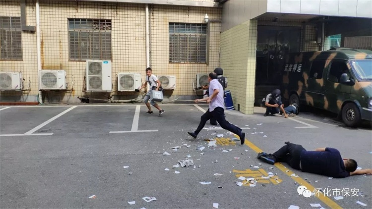 懷化(huà)保安,懷化(huà)押運,懷化(huà)聯網報(bào)警,懷化(huà)市(shì)保安,懷化(huà)市(shì)保安公司