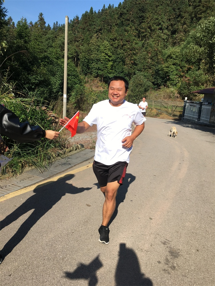 懷化(huà)保安  懷化(huà)市(shì)保安  懷化(huà)保安公司 懷化(huà)押運  懷化(huà)守護押運