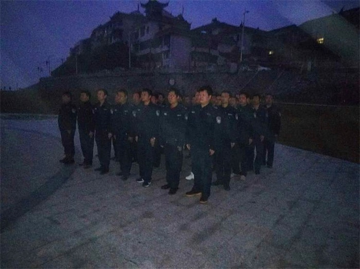 懷化(huà)保安  懷化(huà)市(shì)保安  懷化(huà)保安公司 懷化(huà)押運  懷化(huà)守護押運