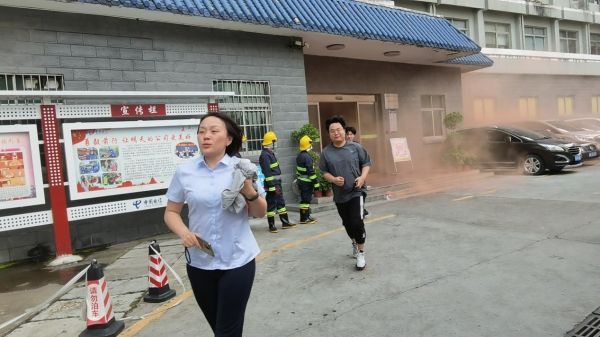 懷化(huà)保安,懷化(huà)押運,懷化(huà)聯網報(bào)警,懷化(huà)市(shì)保安公司