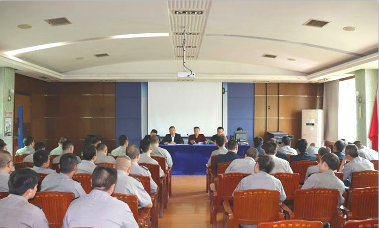 懷化(huà)保安  懷化(huà)市(shì)保安  懷化(huà)保安公司 懷化(huà)押運  懷化(huà)守護押運