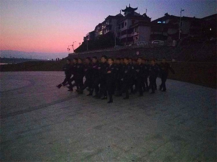 懷化(huà)保安  懷化(huà)市(shì)保安  懷化(huà)保安公司 懷化(huà)押運  懷化(huà)守護押運