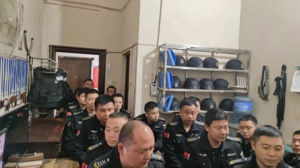 懷化(huà)保安,懷化(huà)押運,懷化(huà)聯網報(bào)警,懷化(huà)市(shì)保安公司