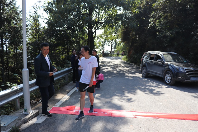懷化(huà)保安  懷化(huà)市(shì)保安  懷化(huà)保安公司 懷化(huà)押運  懷化(huà)守護押運