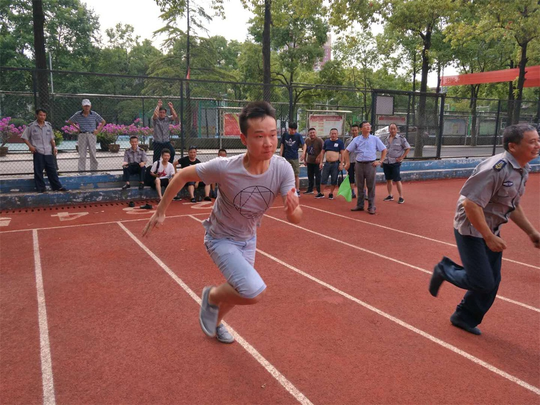 懷化(huà)保安,懷化(huà)押運,懷化(huà)聯網報(bào)警,懷化(huà)市(shì)保安,懷化(huà)市(shì)保安公司
